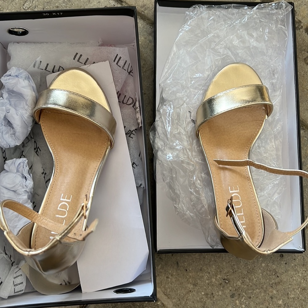 Gold heeled sandals - Picture 4 of 4